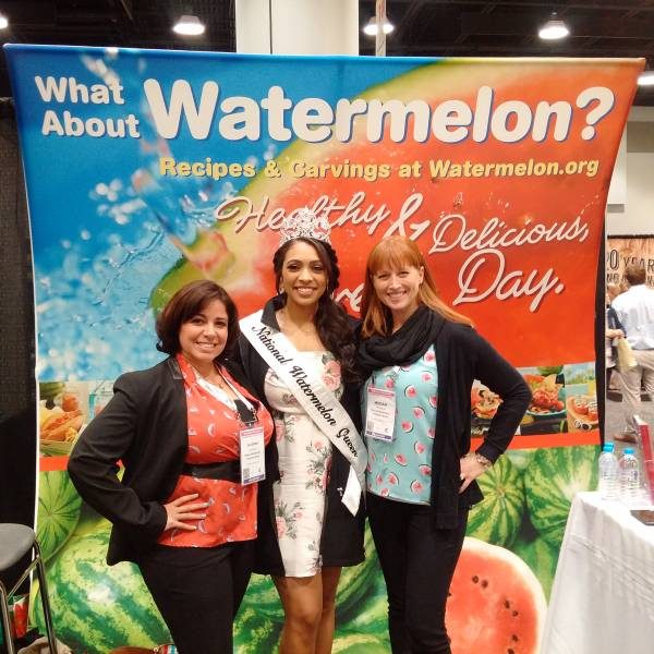 26_the_national_watermelon_queen_centre_with_julie_mar_and_megan_mckenna_the_national_watermelon_board-8819766