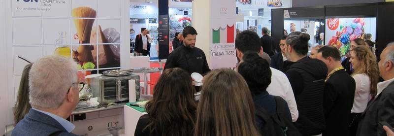 chef_draws_a_crowd_at_the_italian_pavilion_copy-8342515