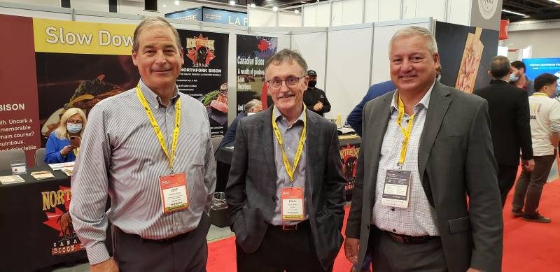 jeff_goshorn_scottish_development_international_left_with_paul_blake_of_ahdb_and_consultant_denis_gendron-7095715