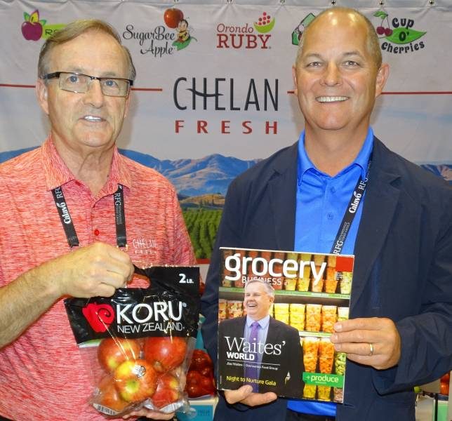 stewart_lang_left_with_mac_riggan_in_the_chelan_fresh_booth-9171430