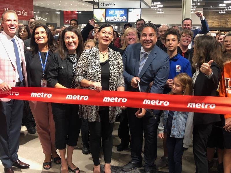 the_ribbon_cutting_at_metros_new_winona_crossing_store-5650636